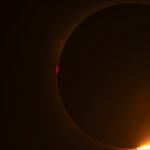 Efecto anillo de diamante y protuberancia solar durante el eclipse solar total del 12 de agosto de 2026.